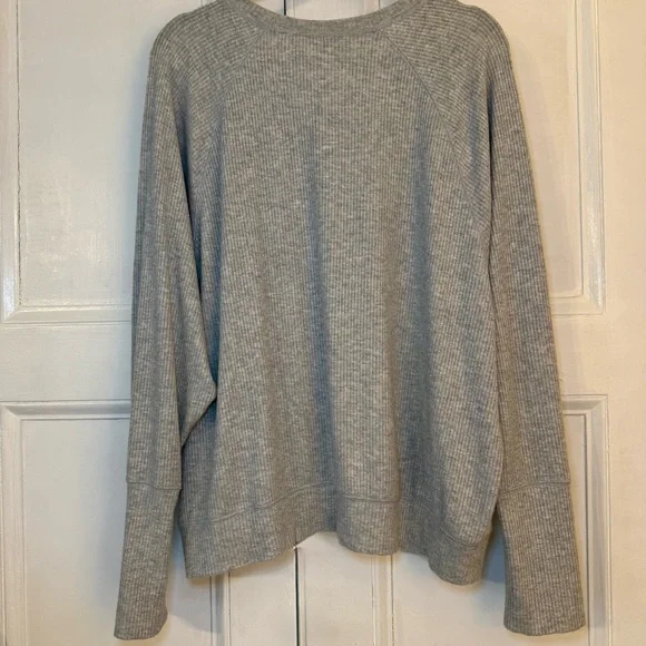 OFFLINE by Aerie Thumbs Up Ribbed Raglan Top - Heather Gray - Picture 2 of 7